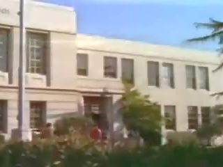 Campus sötnosar: fria retro xxx video- filma 94